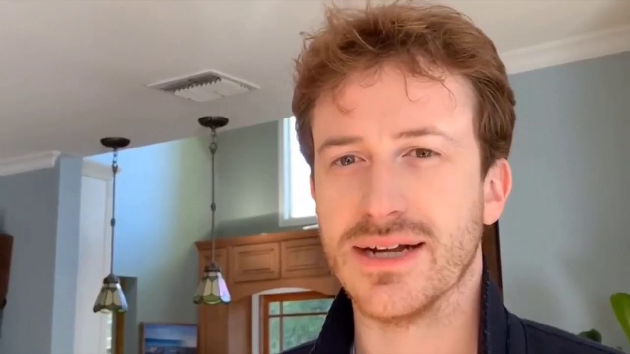 Joe Mazzello and Cardboard Ben’s love for each other