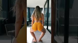 Elle Twerk