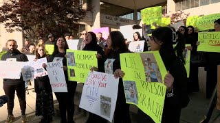 Family of Louisville teen killed in DUI crash rallies outside courthouse at defendant's hearing