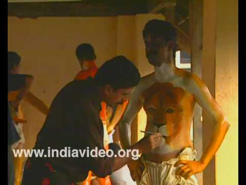 Pulikali Tiger dance Folk art form Kerala Onam celebrations