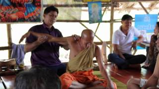 Bone Breakers - My visit to the Traditional Thai Chiropractic Healers