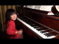 2歳の妹にピアノ弾かせたら何か凄かった。この時家族はピアノを習わせることを決めた