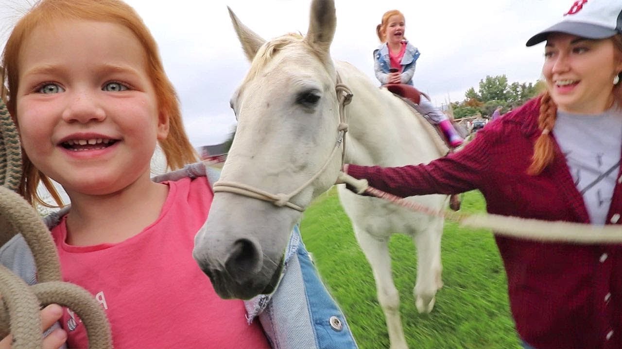 FARM ANIMALS at SCHOOL? Adley Rides Spirit the Horse on FIELD TRIP with