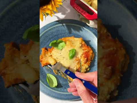 LOW CARB LASAGNA w/ 19g protein & 19g fibre per serving! Healthy vegetable lasagna recipe #foodshort
