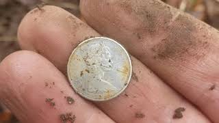 GOLD AND SILVER AMONG TRASH - metal detecting and eye finds screenshot 5