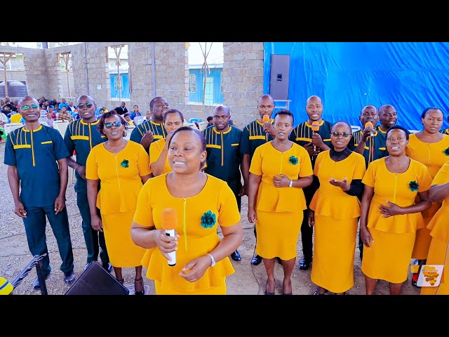 MAKONGENI SDA CHURCH CHOIR [ NAIROBI ] MAFARISAYO SONG LIVE class=