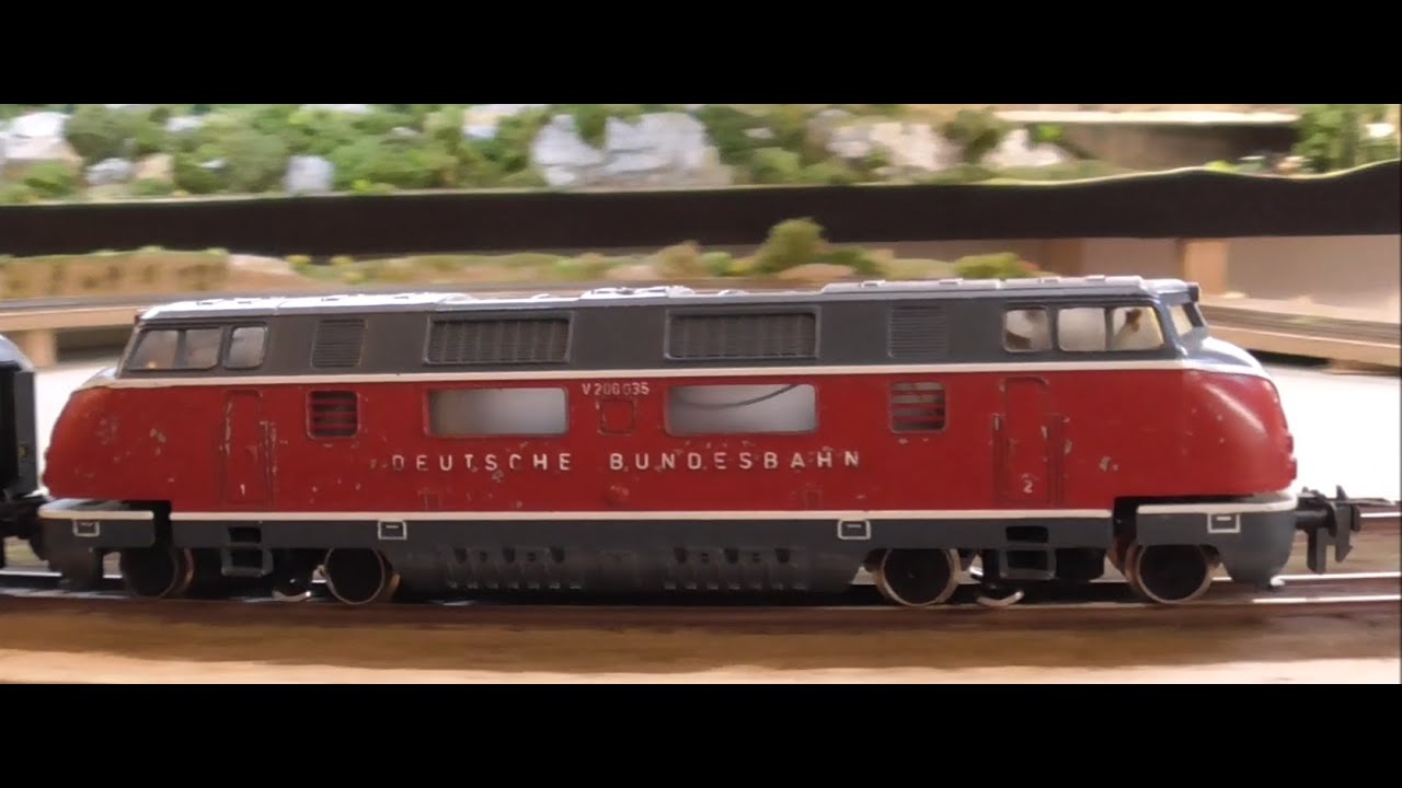 Trix International 2460  V200 digitalisieren, ESU Decoder einbauen und Getriebe reparieren