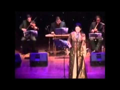 سنية مبارك أيها المولع بالله يا حمامي ثغر أيامكم 