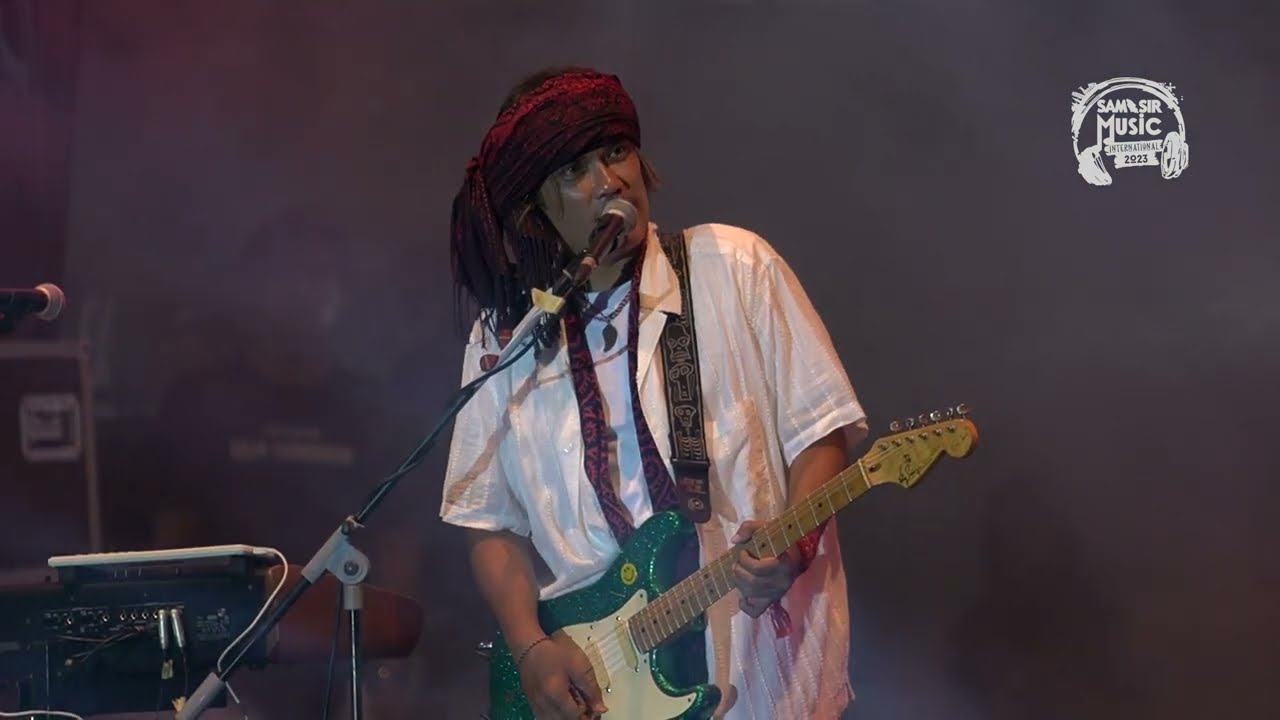 Viky Sianipar ft. Ogar Nababan - Huta Namartuai