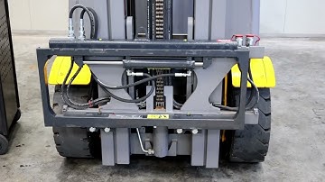 Sideshifter attachment instalation on forklift truck