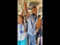 Joven predica en un bus  samir quinto