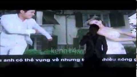 Nguyễn Văn Chung hát tặng vợ trong đám cưới