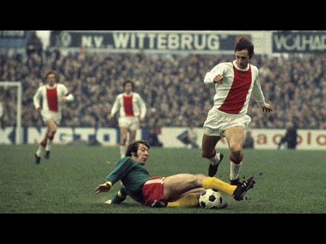 Johan Cruyff ● Flair Like No one Else (Rare Footage) class=