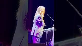 Julia Roberts attends the "Rise Up, Sing Out: A Concert for the First Amendment" Concert. ❤️