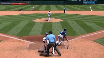 SEA@MIN: Cano grounds an RBI single up the middle