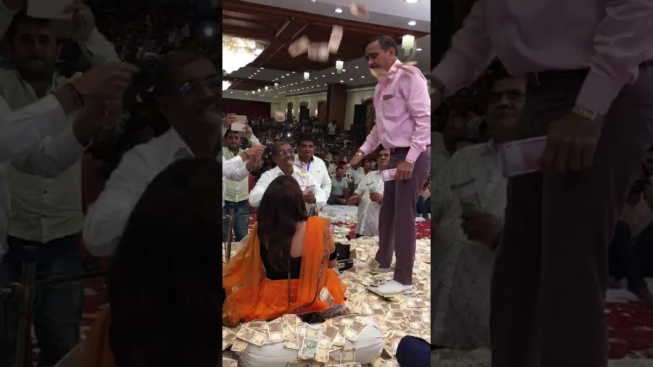 Gujarati function ma note no varsad🤑