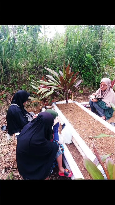 Di Bawah Batu Nisan Kini Ku...