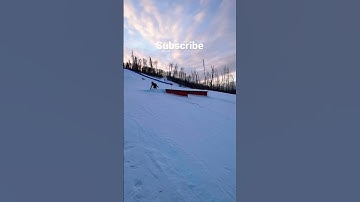 Board slide #snow #tricks #snowboard