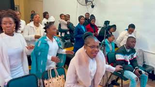 Modimo Wa re Sheba | Hayo Mathata | South African Praise Medley | @ExousiaMinistry screenshot 1