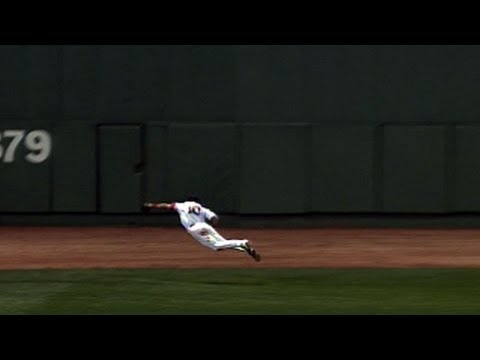 Crisp S Amazing Diving Grab