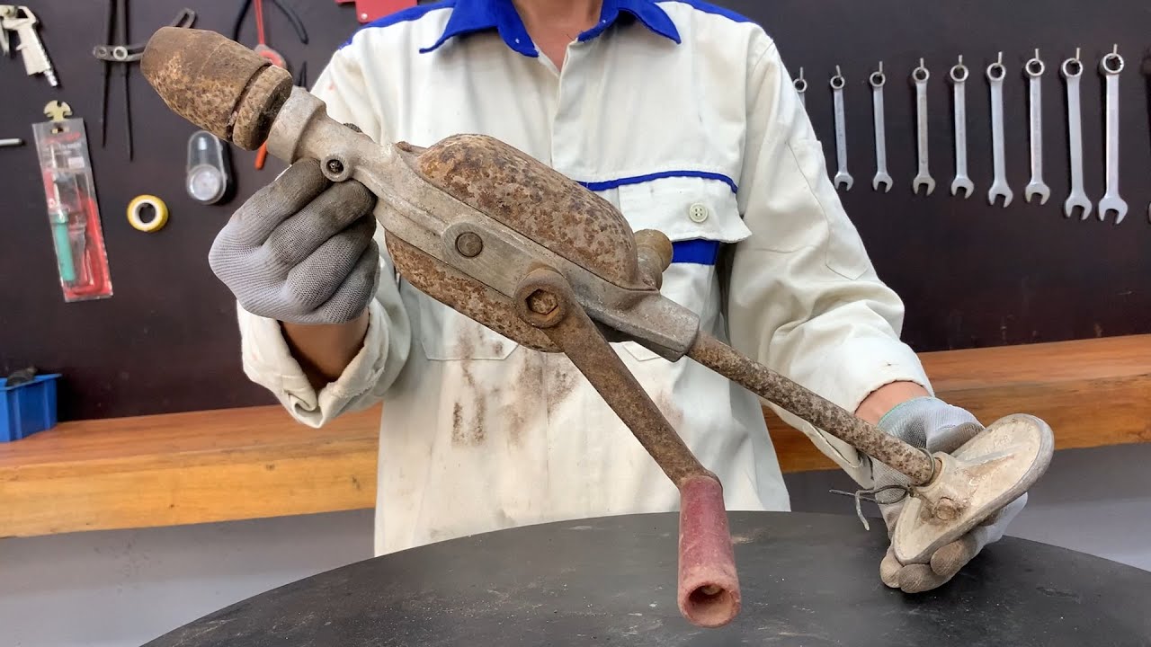 Restoration Rusty Old Hand Drill // Restoration of the Old Rusty Two