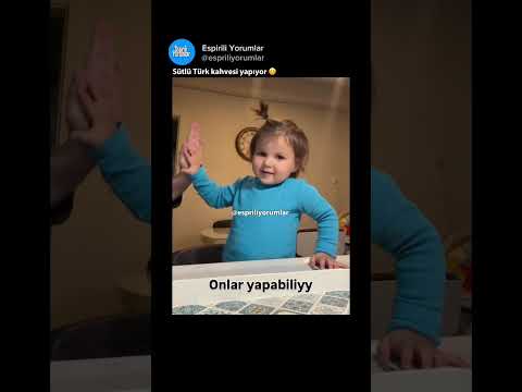 Sütlü Türk kahve yapıyor