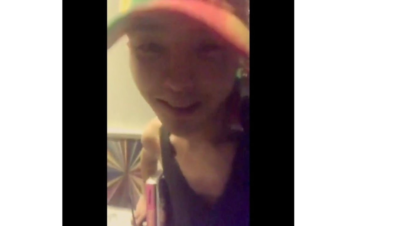 G DRAGON HANGING OUT WITH IYE ON INSTAGRAM LIVE 170821