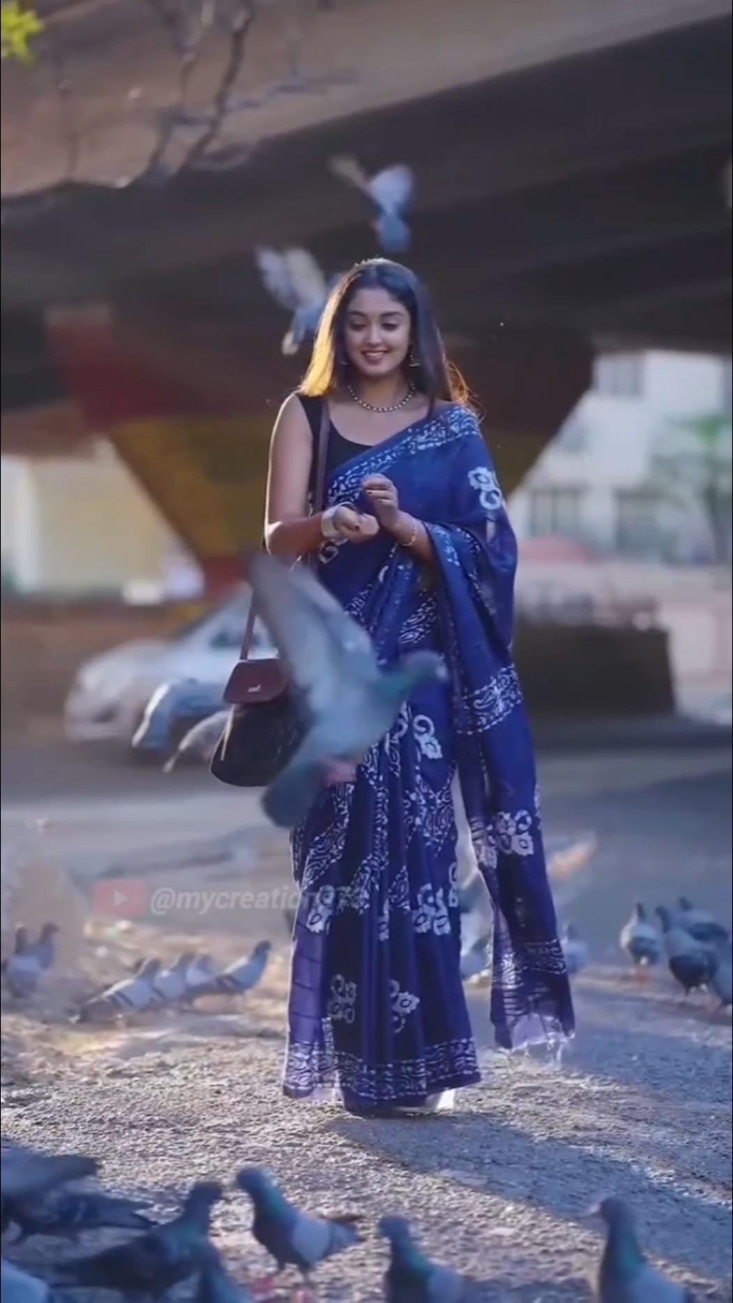 👸எங்க வீட்டு இளவரசி🏠 - ShareChat