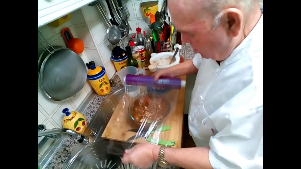 Lomo en manteca colora comida de los montes de Malaga 1