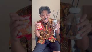 Kucing mau jajan dan es