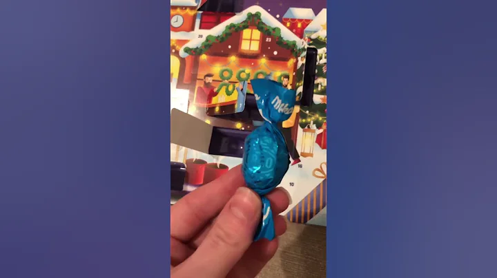 Vlogmas Day 8: Advent Calendar🍬 #vlogmas2022 #christmas #adventcalendar #couplevlog #travelcouple