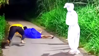 Auto Nyungsep..!!! Prank Pocong Kocak Bikin Tawa  || The Funniest Pocong Prank in Indonesia