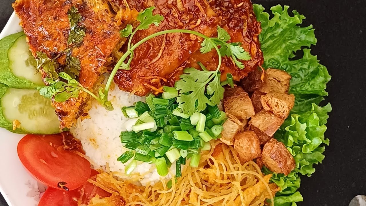 Cơm tấm sườn, bì, chả chay (ăn một lần nhớ một đời)