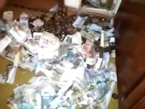Купили с мужем квартиру А ТАМ КЛАД))