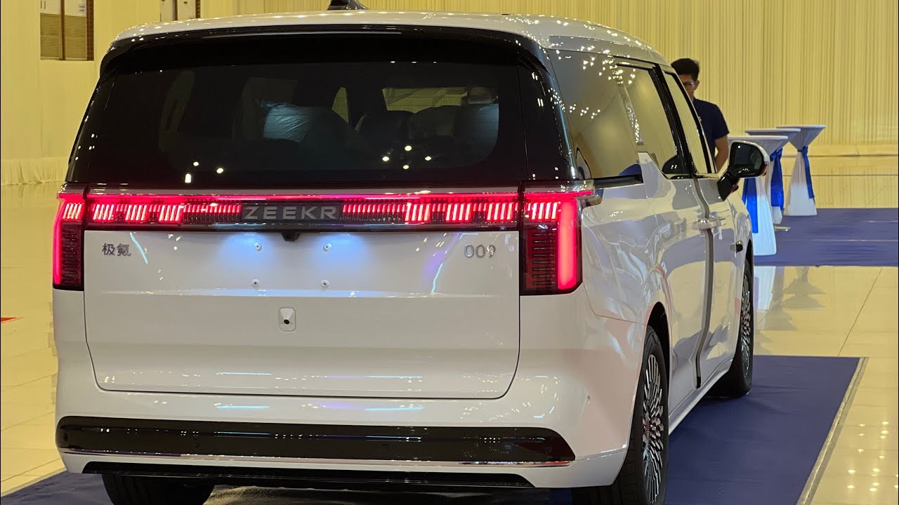 New ZEEKR 009 EV ( 2024 ) - Luxury 7Seater Electric MPV | Interior