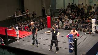 天田ヒロミvs鈴木秀樹戦に海賊男乱入！