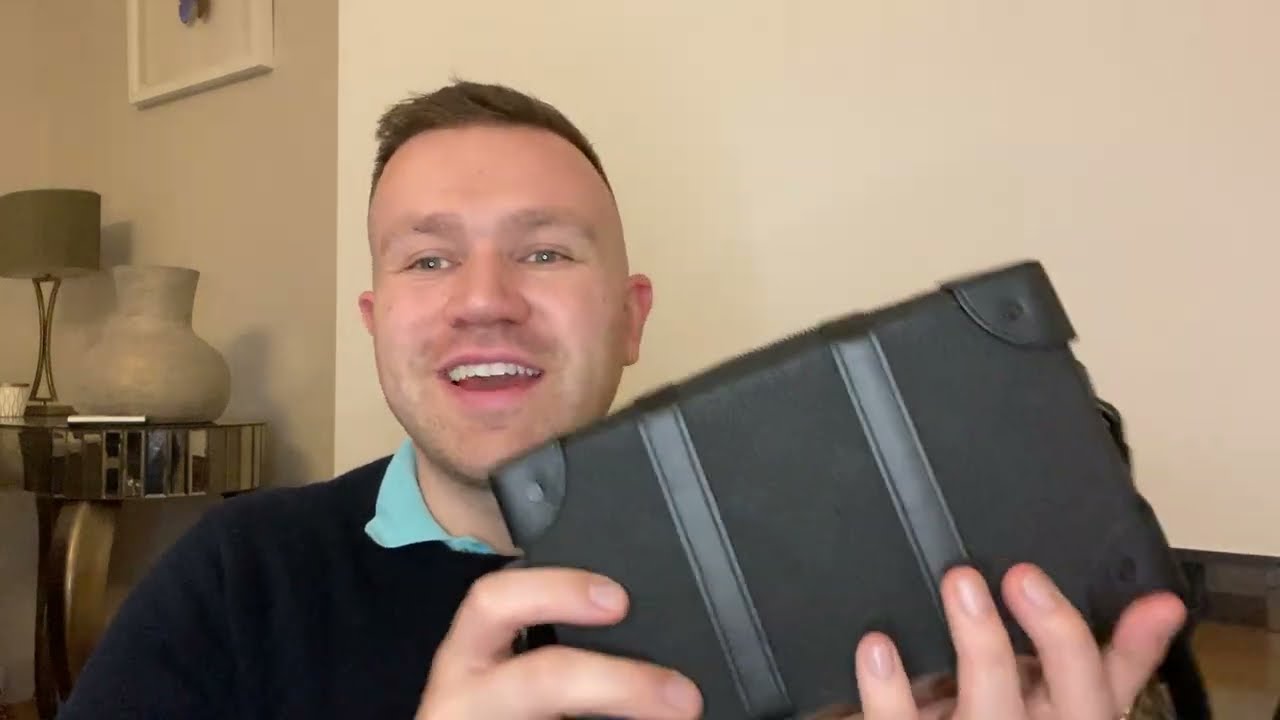 Louis Vuitton's Wearable Wallet Review + What Fits: The best WOC is a men's  WOC?! (Debriefed Ep. 4) 
