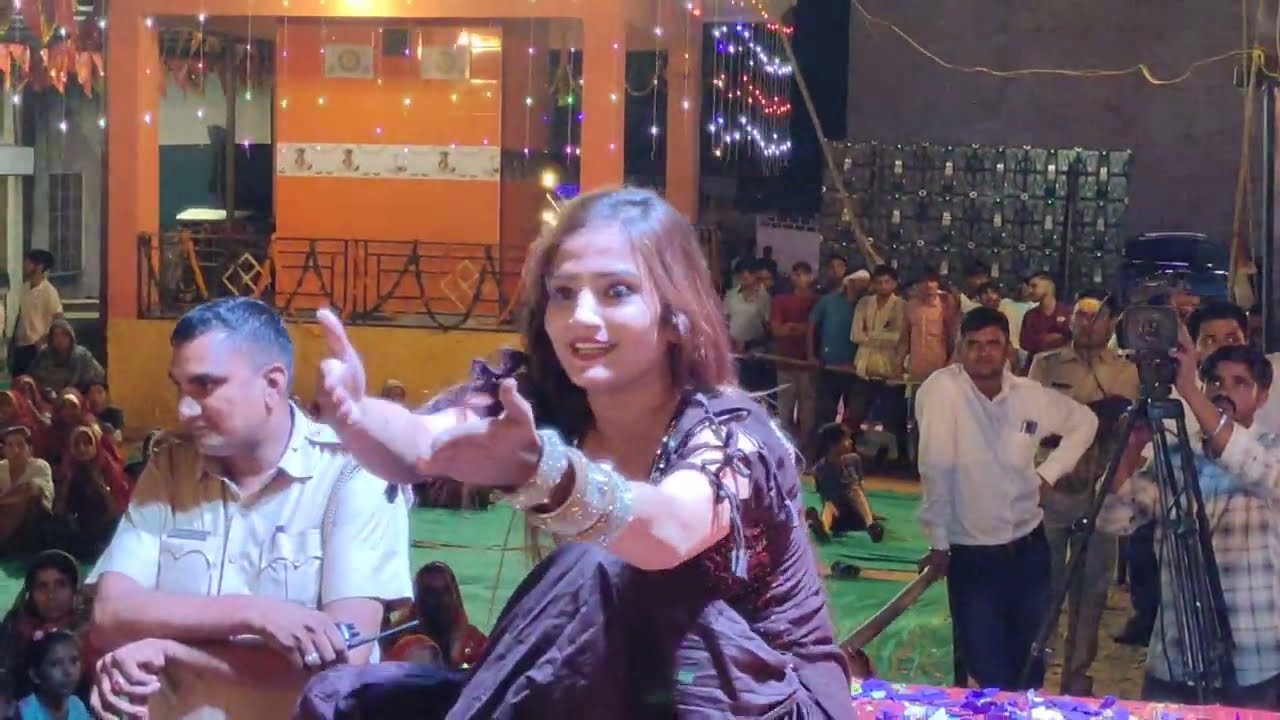 Komal rangili Viral dance video।।byai layo Swift dezire।।Komal rangili hot 🔥 dance video Viral 2025