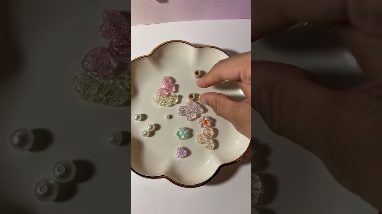 Packing a 3 scoop order. Comment if you want part 2 