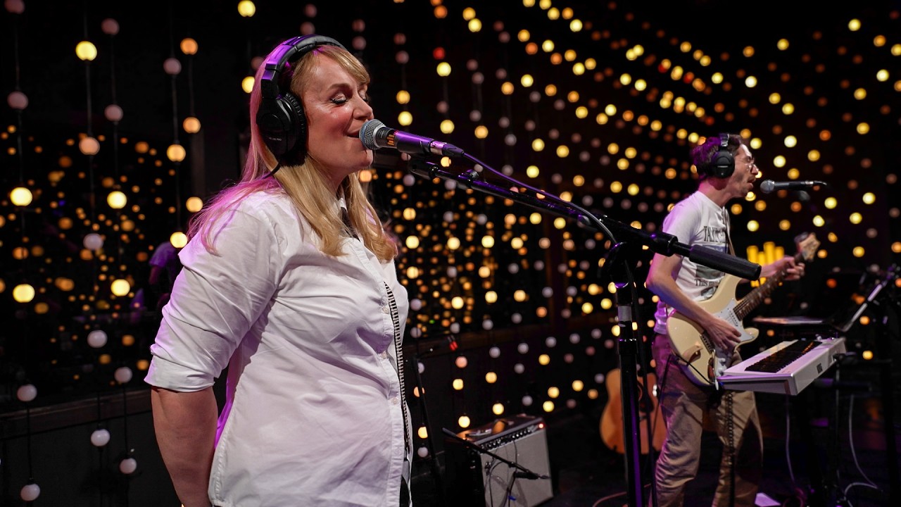 Isobel Campbell - I Can’t Let Go (Live on KEXP)