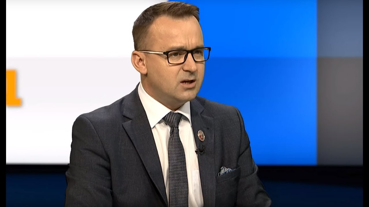 new statesman CIEŚLAK: TUSK PORÓWNUJE TELEWIZJĘ PUBLICZNĄ DO MEDIÓW W CZASACH PRL
