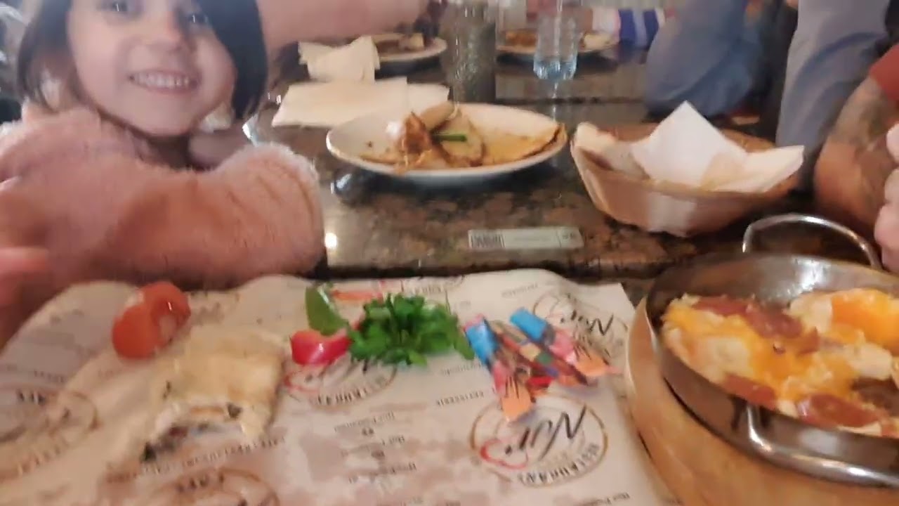 اليوم رحنا ع مطعم تركي وجان زعلان. 🥺ما عجبو شي 