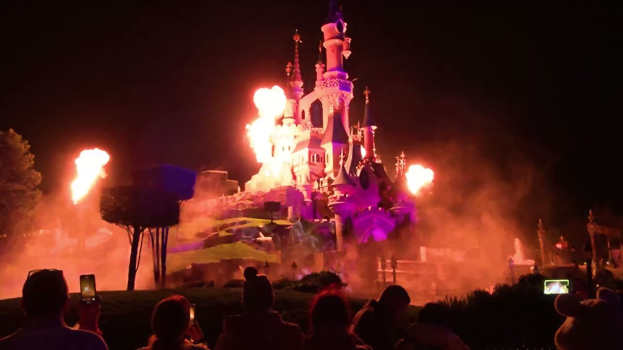 Disneyland Paris fireworks and light show 