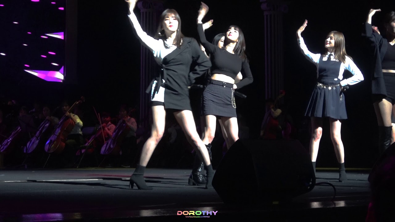 181016 에이핑크 전체 직캠[4k] - 미스터츄 @초록우산 나눔음악회 by DOROTHY