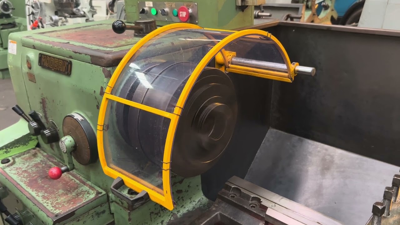 Whacheon WL580 x 2000 centre lathe stock 2902