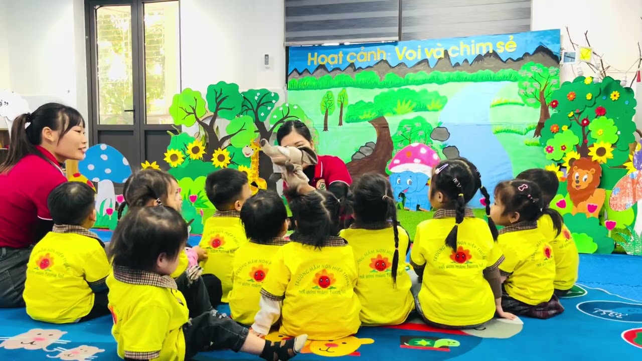 Hoạt động  làm quen văn học. Đề tài: Truyện “ Voi và chim sẻ” 