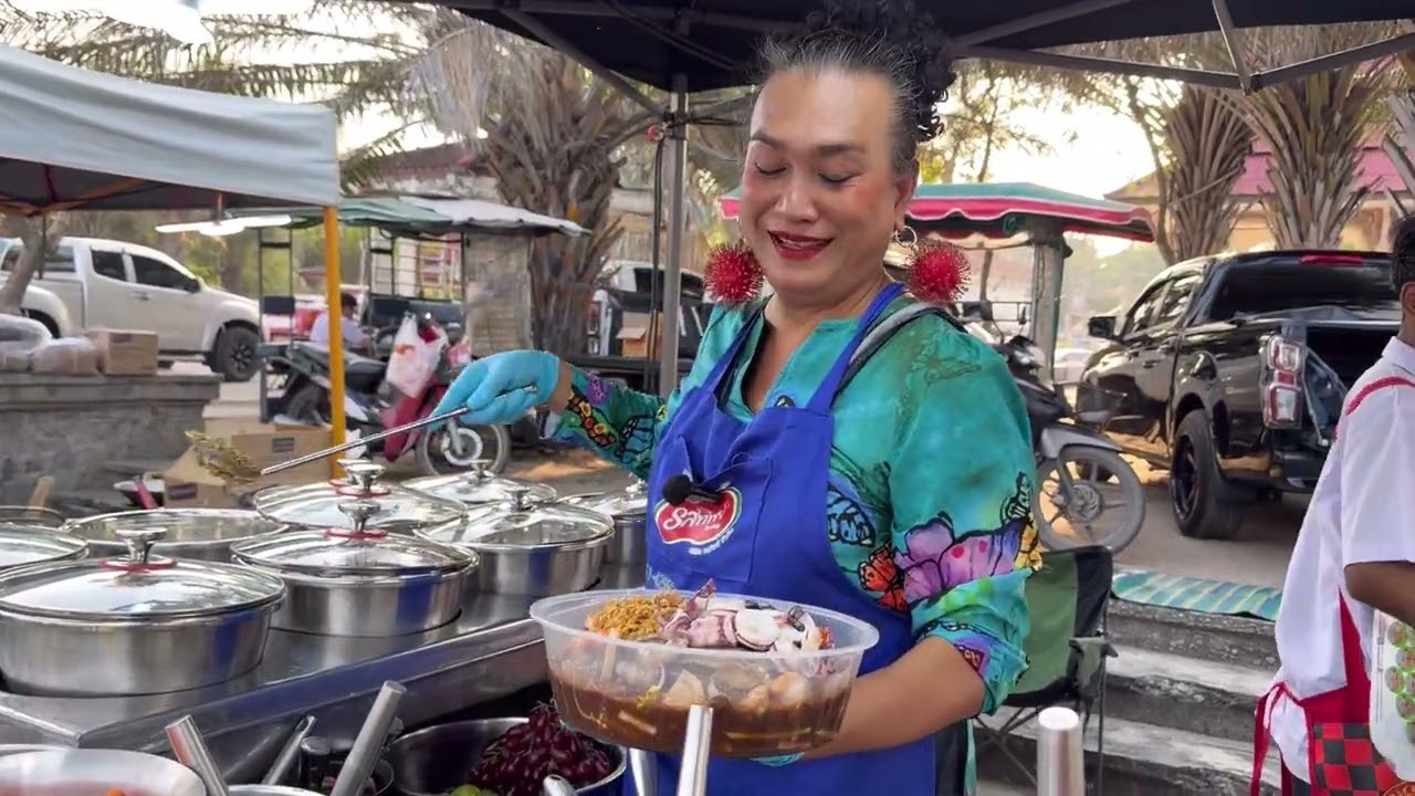 ลูกค้าอยากลองยำที่แพงที่สุดของร้านจัดไปยำยกร้าน 1500 บาท