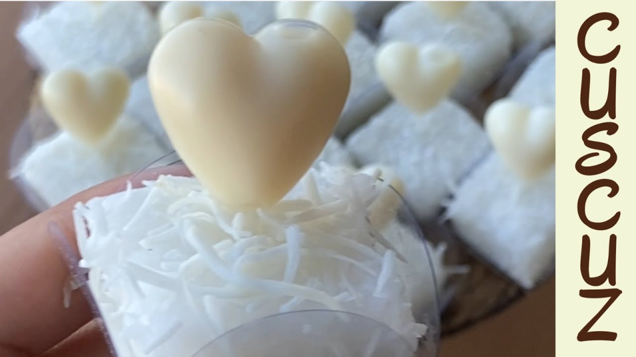 CUSCUZ DE TAPIOCA COM COCO