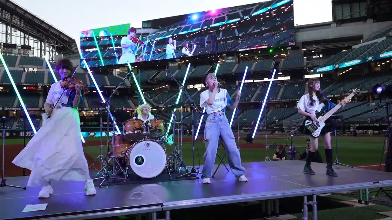 女性ﾛｯｸ・ﾊﾞﾝﾄﾞ「East of Eden」ﾗｲﾌﾞ ① 北海道日本ﾊﾑﾌｧｲﾀｰｽﾞ 2025.9