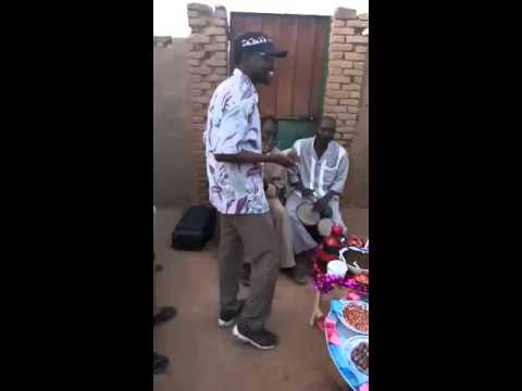 تراث ارنقا الفنان الكبير دكتور مكي